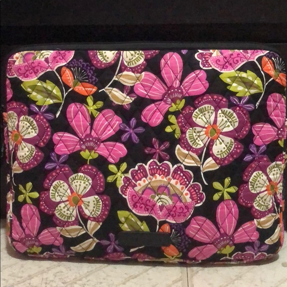 Vera Bradley laptop case. - Picture 1 of 4